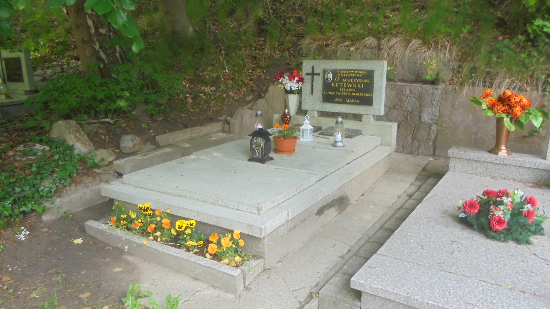 Grób IRENA KOTOWSKA