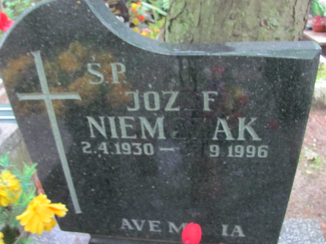 Józef NIEMCZAK 1930 Gdynia - Grobonet - Wyszukiwarka osób pochowanych