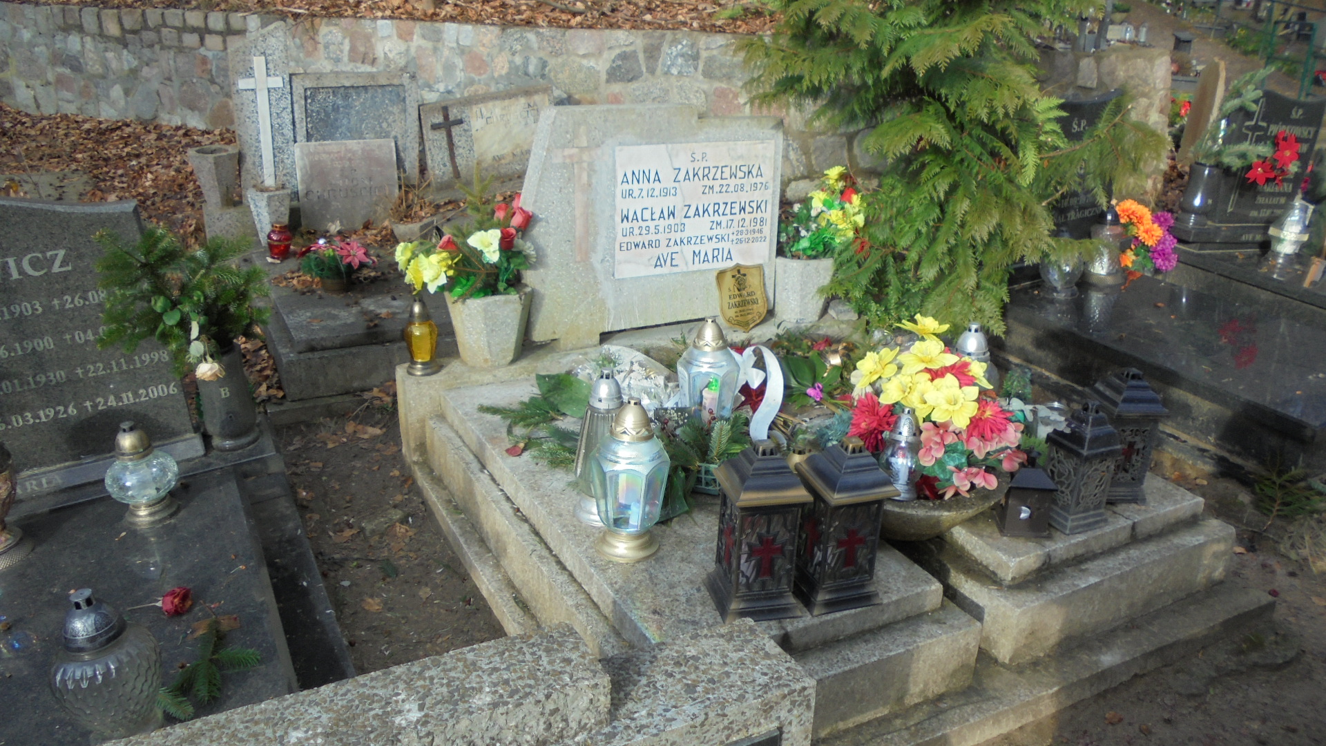 Grób EDWARD ZAKRZEWSKI