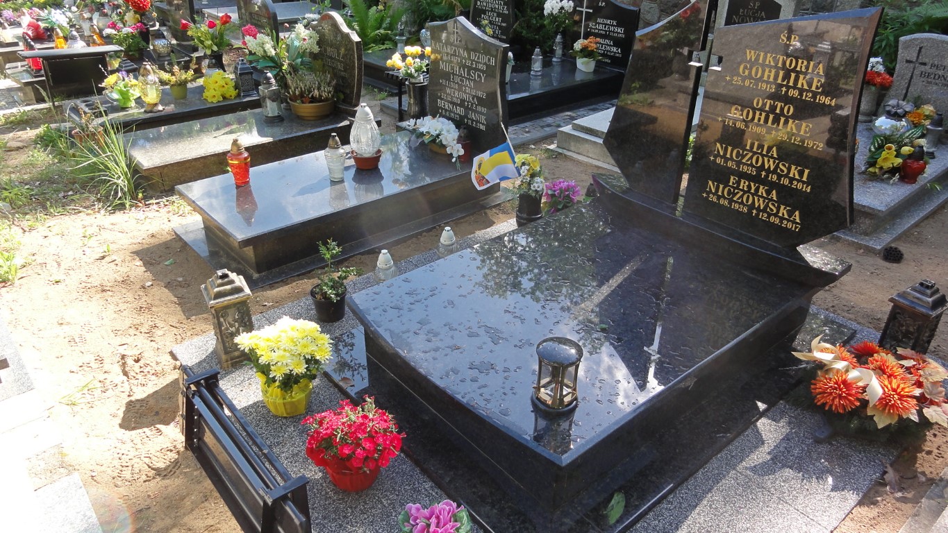 Grób ERYKA NICZOWSKA