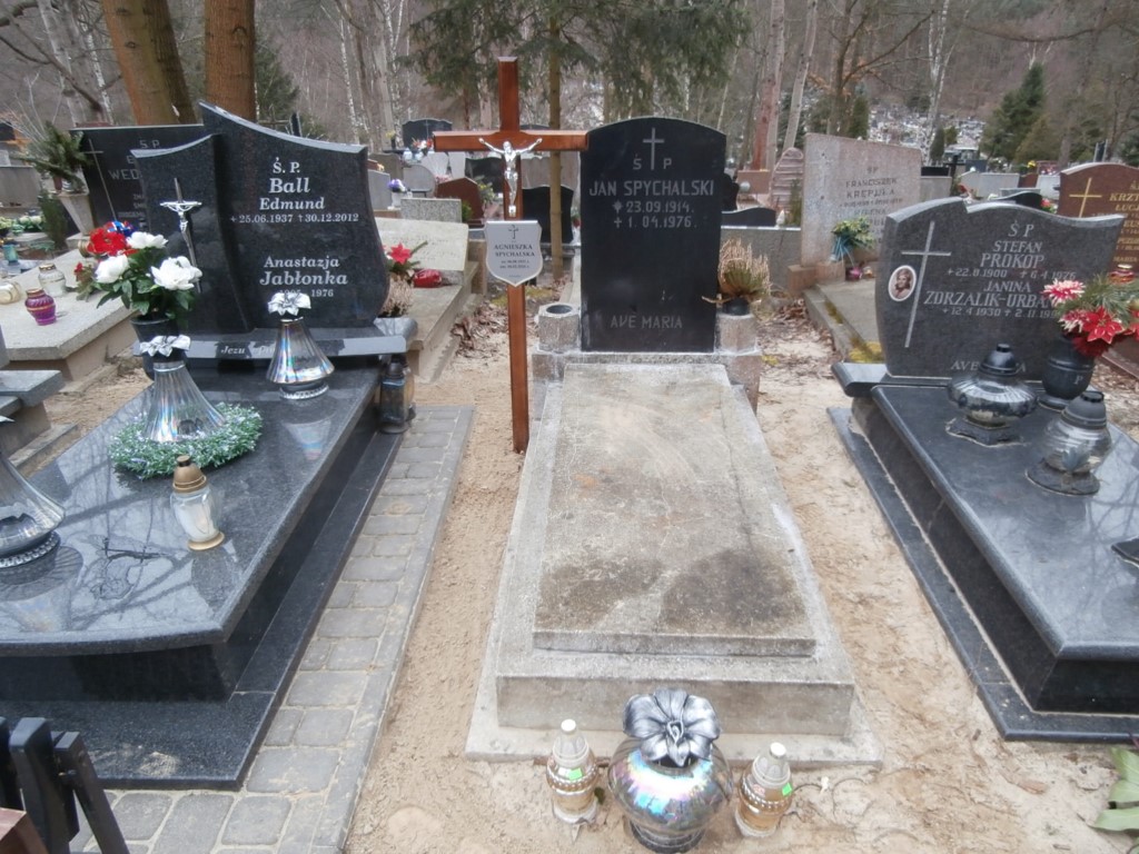 Agnieszka Spychalska 1931 Gdynia - Grobonet - Wyszukiwarka osób pochowanych