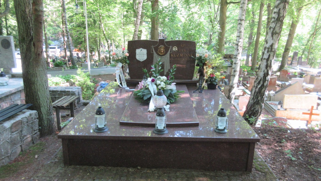 Urszula KUŹMIŃSKA 1929 Gdynia - Grobonet - Wyszukiwarka osób pochowanych