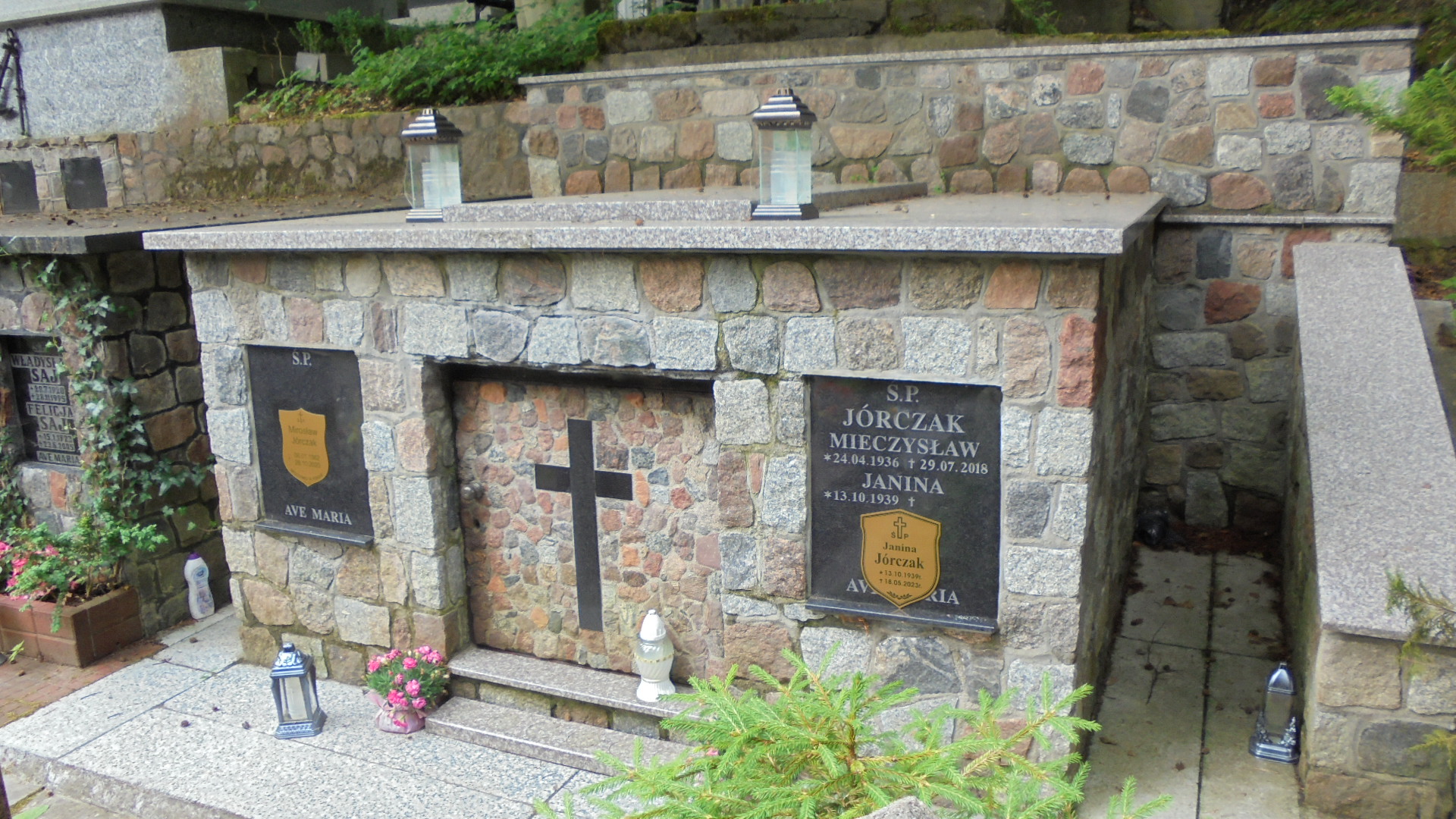 Grób JANINA JÓRCZAK