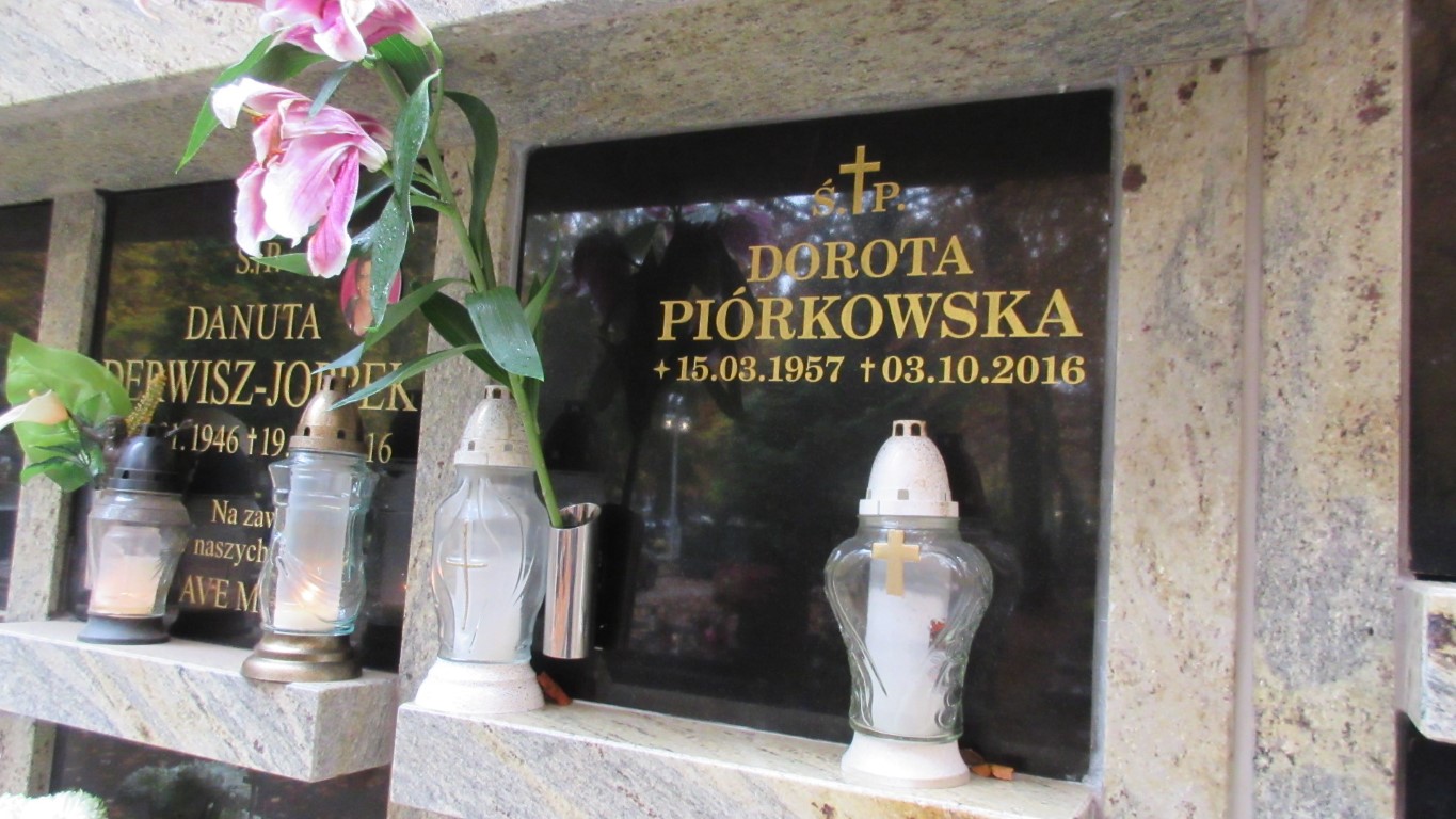 Zdjęcie grobu DOROTA PIÓRKOWSKA