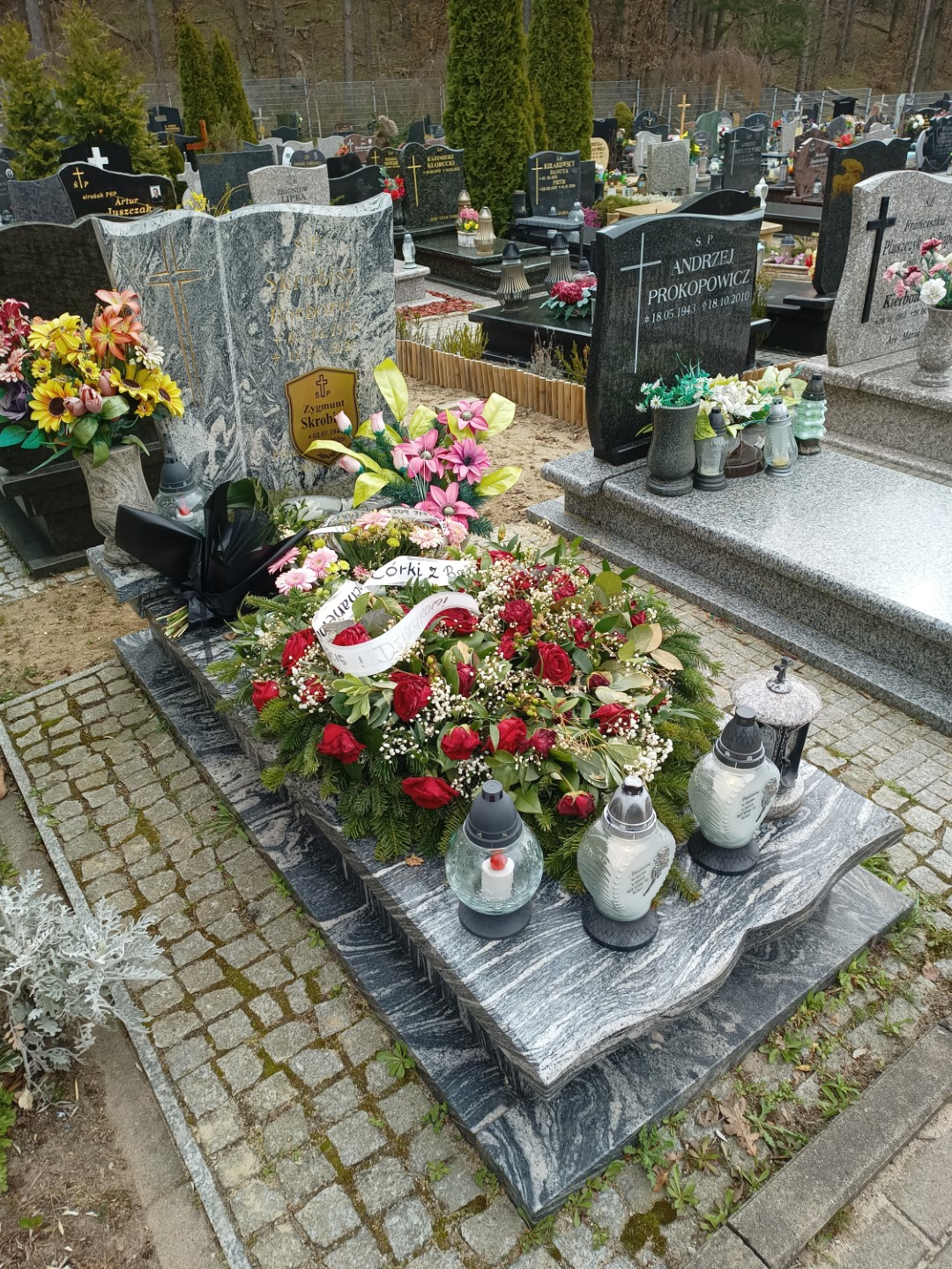 Grób ZYGMUNT SKROBISZ