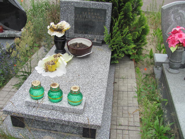 Grób EWA PRAWDZIK