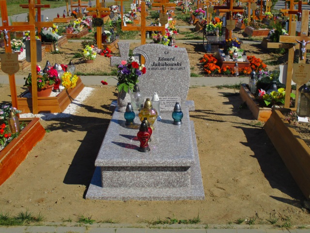 Grób EDWARD JAKUBOWSKI