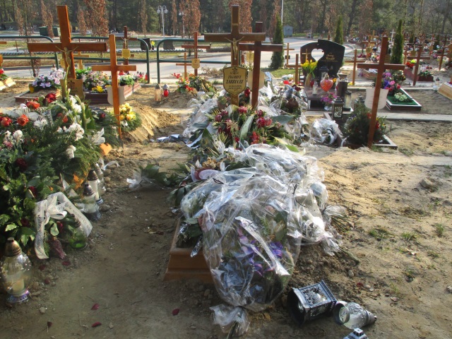 Grób ZYGMUNT ZAKROCKI