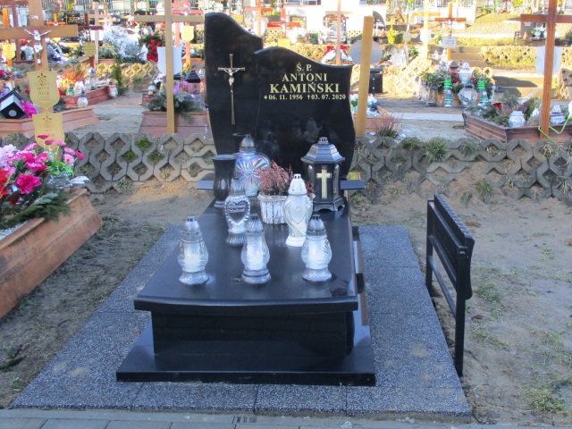 Grób ANTONI KAMIŃSKI