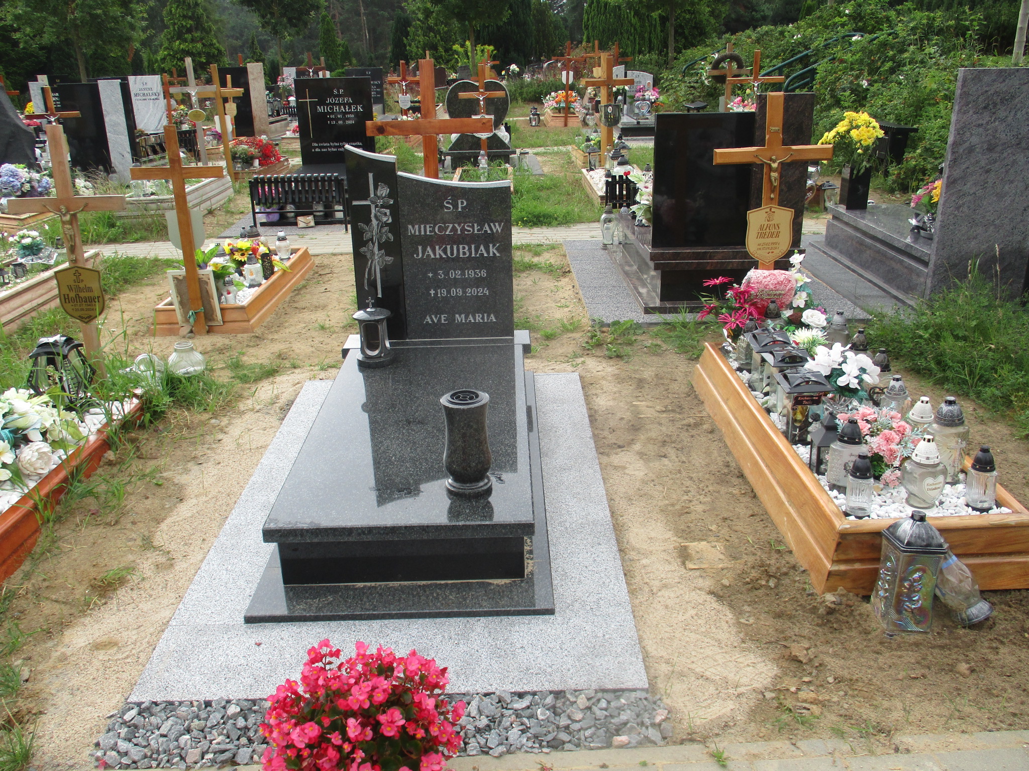 Grób MIECZYSŁAW JAKUBIAK